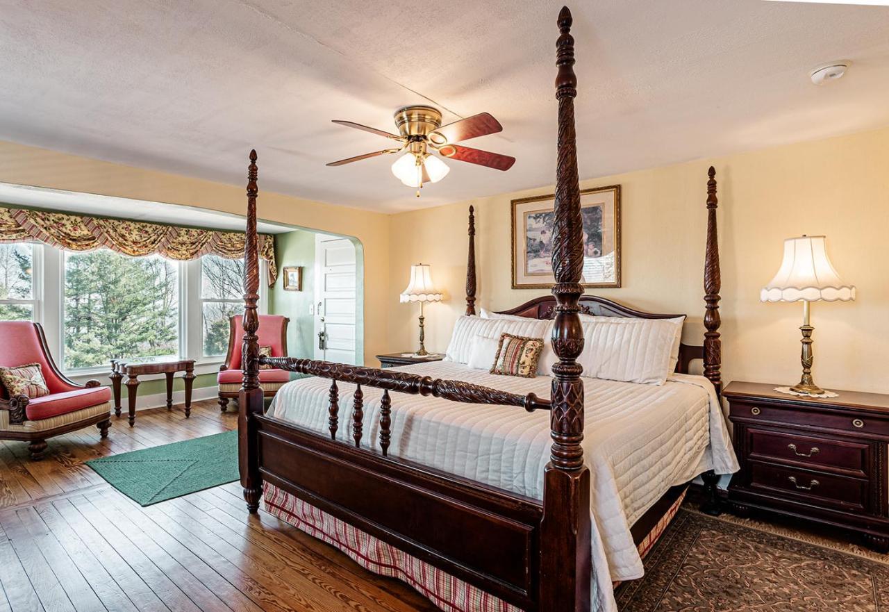 هيندرسونفيل Echo Mountain Inn المظهر الخارجي الصورة