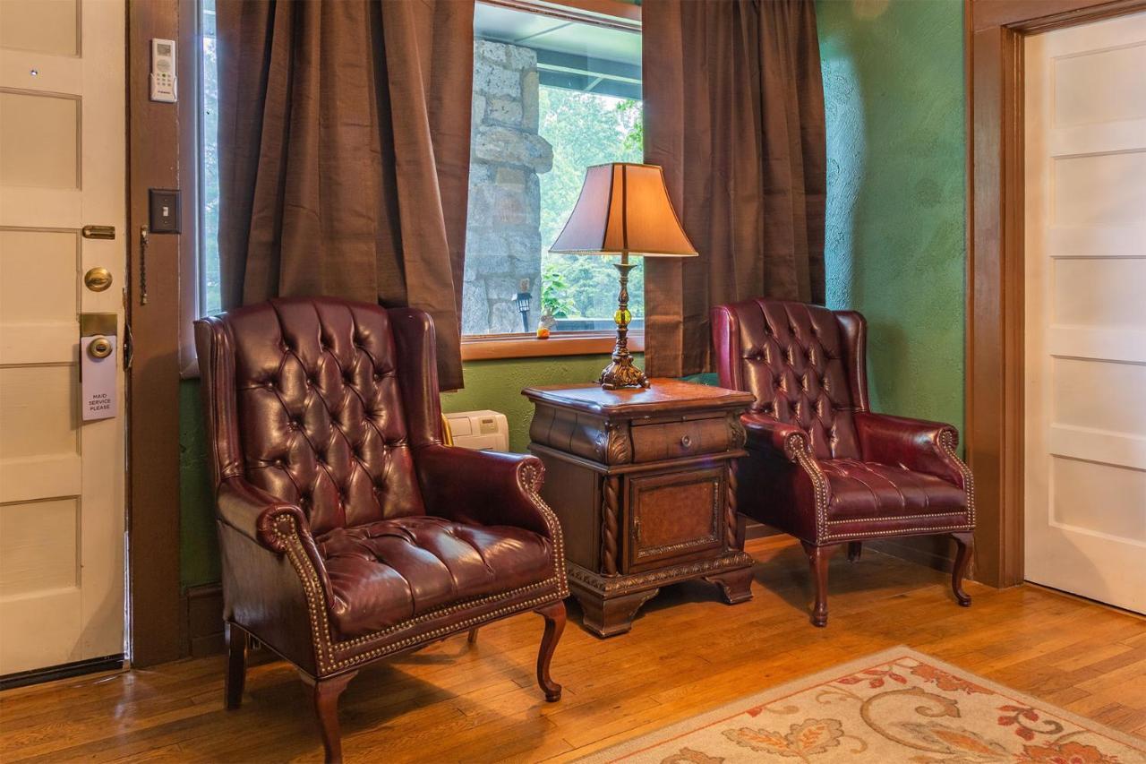 هيندرسونفيل Echo Mountain Inn المظهر الخارجي الصورة
